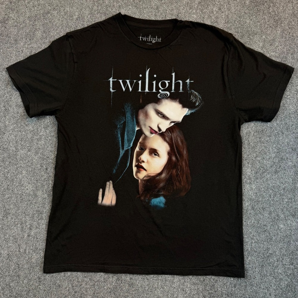 Twilight Saga Edward and Bella Movie Graphic T-Shirt Black XL Cotton